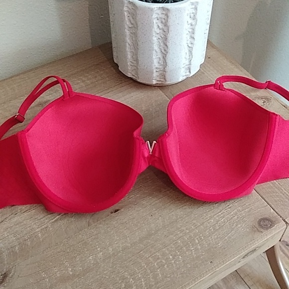 Victoria's Secret Red Ligthly Lined Full Coverage Bra. Size 36DD - Picture 13 of 17